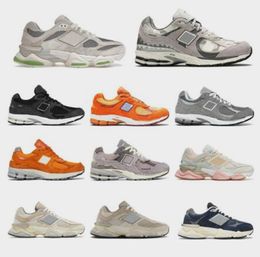 New 2002r Protection Pack balance 9060 v2 2002R Sports Shoes Designer Light Arctic Men Women Pink Phantom Black White Ballance Grey Sea Salt 2002 R Rain Cloud Sneakers