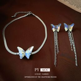 Crystal Butterfly Tassel Internet Celebrity, New Fashionable Design, Ear Bone Clip, Small and Fresh, Personalized Long örhängen för kvinnor