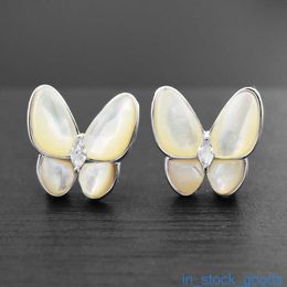 Seiko Edition Top Brand Vancefe Earrings New Niche Design with Cool and Cool Style Shell Butterfly Earrings with Minimalist Designer Brand Logo Engrave Earring