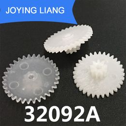 32092A 32092B 0.5M Plastic Spur Gear OD 17mm 32 Teeth + 9 Teeth 2mm Tight / Loose Fiting Children Scientific DIY Model Gears