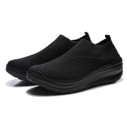 Thick Soled Women's Single Fly Woven Mesh Surface Lazy Flat Bottomed Rocking Comfortable Socks Shoes, Jinjiang