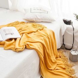 Blankets Nordic Tassel Knitted Blanket Office Nap Bedspread Solid Colour Stripes Soft Leisure Throw Blanket for Bed Couch Travel Camping