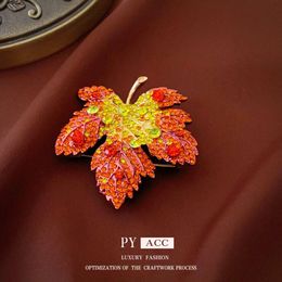 Diamond Contrasting Maple Leaf Brooch in South Korea, Sweet Personalised Suit Clip, Fashionable and Versatile, Popular on the Internet, New Clothing Accessories