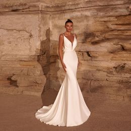 White Wedding Dresses Deep V Neck Spaghetti Strap Backless Wedding Gown Beaded Collar Satin Bride robe de mariee