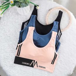 Yoga Outfits New Summer Womens Comfortable Seamless Large U-shaped Sports Bra Used for Cup Running Yoga Gym Crop Womens Push Up Sports Bra Y240410