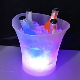 5L ICE Bucket with 6 Colour Light Waterproof LED Ice Bucket Bar Nightlub Light Up Champagne Whiskey Beer Bucket Bars Party Decor 240407