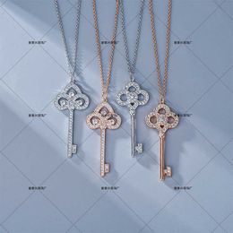 Light Luxury T Home Earrings T Family Heart Crown Key Necklace High Version V Gold Lock Bone Sweater Chain Simple Fashion Light Luxury With Logo