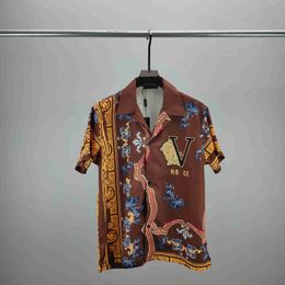 23 Erkek Giyim Mens Tasarımcıları T Shirt Geometrik Desen Adam Rahat Gömlek Erkek Lüks Giyim Paris Sokak Trend Hip Hop Üstleri Tees Giyim Tshirts ZPCS05