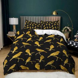 Garden Style Birds Pattern Printed Black Duvet Cover Golden Bird 3 Piece Bedding Duvet Set with Zipper Closure Queen/King Size