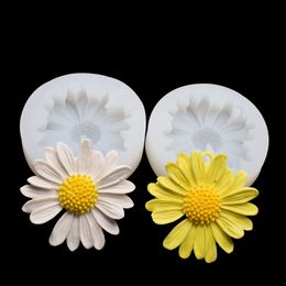 1Pcs 3D Daisy Sunflower Candle Mould Silicone Mould for Fondant Chocolate Candy Cake Decorating Candle Soap Flower Resin Moulds
