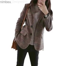 Frauenanzüge Blazer Plaid Office Lady Anzüge Designer Luxusmantel Elegante Frauen -Schneiderei -Blazer -Tops Koreanisch übergroße Kleidung Neu in OuterWears C240410