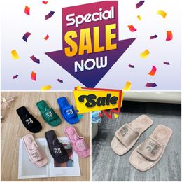 2024 Designer slides Luxury Sandals Women Slip On Black pink green grey Pool suede VELCRO GAI fashion week party 35-42 Vacation