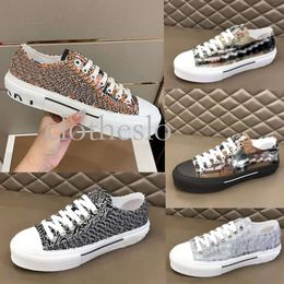 Top Designers Vintage shoe bayberry shoe stripe shoe Print Check Striped Sneakers Flats Shoes Low-top Gabardine Men Lettering Plaid Canvas Shoe Eur 36-46 740