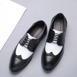 Boots 2021 British Style Men's Trend Pointed Toe Brogues Shoes Men Wedding Leather Dress Shoes Black with White Formal Shoes Men