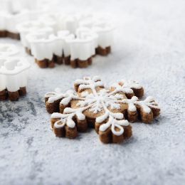 Christmas Snowflake Cookie Plunger Cutters Fondant Cake Mould Biscuit Sugarcraft Cake Decorating Tools