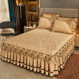 European Luxury Velvet Bedspread King Size for Bed Embossed Quilted Solid Queen Double Bed Cover Soft Bedskirt Set 2 Pillowcases