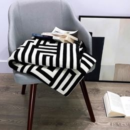 Nordic Home Knitted Blanket Acrylic Cashmere Office Sofa Air Conditioning Blanket Comfortable Portable Aeroplane Blanket