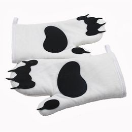 1 Pair Kitchen Cooking Insulated Gloves Bear Pattern Anti-scalding Microwave Oven Gloves Heat Resistant BBQ Grill Oven Sleeve