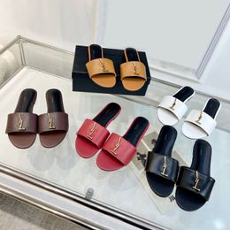 Designer Sandals Luxury Slides Slippers For Womens Black Brown Green Red Flat Heels Patent Leather Ladies Women Mules Slide Summer Shoes