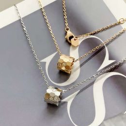 High Version V Jinshangjia Beehive Necklace Women's Fashion Paris Diamond Honeycomb Pendant Transport Small Barbarian Waist Collar Chain