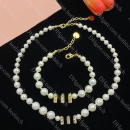 Designer Pearl Necklace Luxury Womens Gold Jewelry Set Classic Diamond Letter Bracelets For Women High Quality Wedding Jewelry Ladies Anniversary Gift