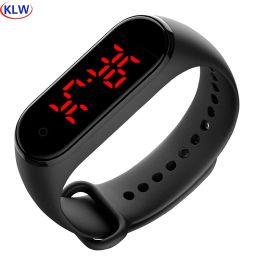 Wristbands 2020 New Design KLW V8 Smart Watch Temperature Measuring Bracelet With Time Display IP68 Waterproof