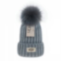 2023 Fashion woollen woven hat lady designer beanie cap Men's cashmere loewf knitted hat Winter warm hat gift e12