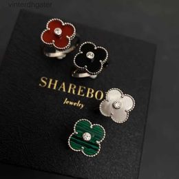 High End Vancefe Brand Designer Rings for Women High Quality Titanium Steel Plated 18k Real Gold Clover Ring for Womens Fashion and Senior Brand Logo Designer Jewellery