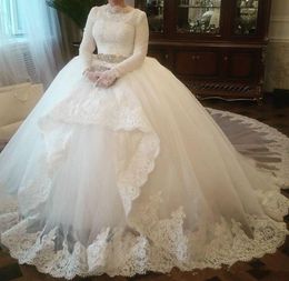 Muslim Wedding Dresses Ball Gown Long Sleeve High Neck Crystals Belt Lace 2019 New Modest Style Bridal Gowns Custom Plus Size1601074