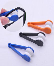 10 PCS Sun Glasses Eyeglass Microfiber Brush Cleaner New Random Sending Eye Glass Sunglasses Lens Cleaning Wipes Cleaner CYB305500170