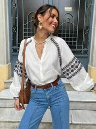 Women's Blouses Chic Embroidery White Shirt Women Elegant Long Sleeves Blouse Tops 2024 Spring Summer Lady Fashion Streetwear Blusas De