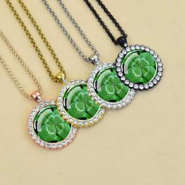 Pendant Necklaces Lucky Clover Picture Glass Dome Pendant Four-leaf Clover Rhinestone Necklace for Women Men Jewellery Birthday Gift 240410