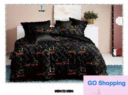 High-end European and American Fashion Brand Four-Piece Quilt Cover Bed Sheet Bedding Light Luxury Brushed Kit