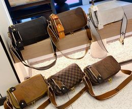 2024 Shoulder Bags designer Handbag Bag Totes Clutch Flap Chain Women Luxury Handbags Check Velour Thread Purse Double Letters Solid Hasp Waist Squar