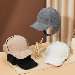 Lamb Fleece Thickened Baseball Cap Luxury Keep Warm Ear Protection Bomber Hats Windproof Warm Peaked Hat Winter 240407