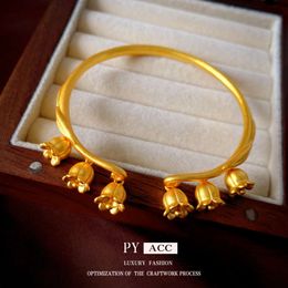 Real Gold Electroplated Flower Open New Chinese Light Fashion Bracelet, Exquisite High Grade, Small and Popular Handicraft