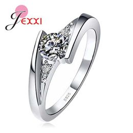 Band Rings Promise Ring Hot Selling 925 Sterling Silver Dazzling Zircon Ring Girl Finger Ring Womens Wedding Engagement Jewellery J240410