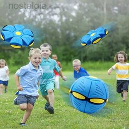 LED Flying Toys LED Light Magic Ball Toy Kid Outdoor Garden Beach Game Childrens sports balls Flying UFO Flat Throw Disc Ball Without 240410
