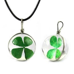 Pendant Necklaces Handmade Natural Real Dried Flower Lucky Four Leaf Clover Resin Round Glass Locket Pendant Necklace For Women Jewellery 240410