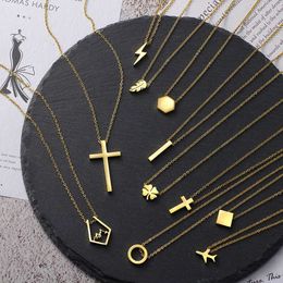 Pendant Necklaces Stainless Steel Necklaces Aesthetic Goth Big Cross Heart Clover Gold Color Necklace For Women Jewelry Best Friends Fashion Gifts 240410