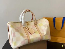 2024 Neues Style Travel Lage Paket Keepall Farbprüfende Design Schulter Messenger -Pakete Clutch Handtasche Leder Designer -Einkaufstaschen Taschen Taschen