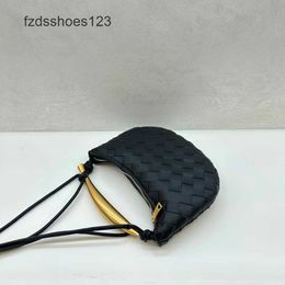 2024 Venata Handbag Girl Ladies Bottegss Bags Two Designer Sizes Tote Small Classic Woven Purse Casual Versatile Handbag Leather Bag Sardine 7ZBE
