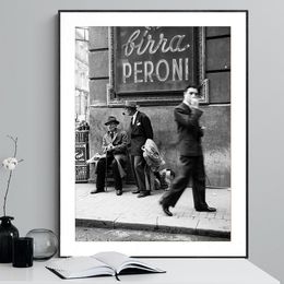 Minimalist Men In A Street of Napoli Posters HD Print Vintage Italy Canvas Painting Wall Art Pictures for Living Room Home Decor