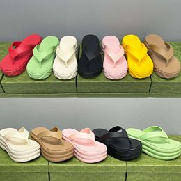 Women Thong Sandals Platform Beach Flip Flops Designer Rubber Slippers Summer Cool Soft Shoes Outdoor Slides With Box 554