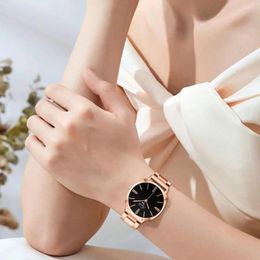 Wristwatches Quartz Movement Wristwatch Elegant Rhinestone Women's Dress Watch With Stainless Steel Strap Round For Birthday