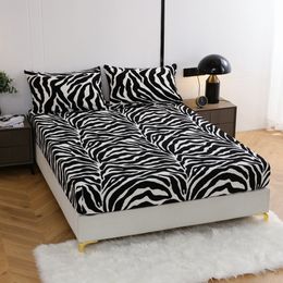 Zebra pattern black and white wavy pattern Flannel Fitted sheet bed sheets Soft and Comfortable King Queen Single size 150*200