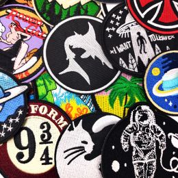 Starry Sky LOVE 1971 Embroidered Applique Patches Fabric Garment Apparel Clothing Accessories Embroidery Badges Ghost CAT WOLF