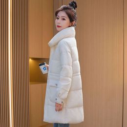 Down for Women's Winter 2022 New Model, This Year's Temperament Appears Slim, Fashionable, Luxurious, with A Slim and Medium Length Jacket