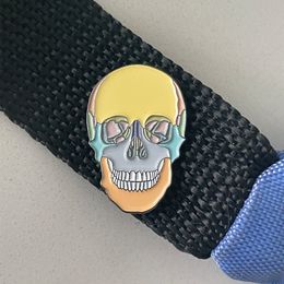 Hanreshe Skull Medical Jewellery Brooch Colourful Enamel Heads Bone Human Organs Badges Lapel Backpacks Biology Pin Gift for Doctor