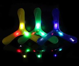 LED Flying Toys Led Flash Boomerang Light Up Flying Toys Party Glowing Favors for Beginner Kids Adults Fast Catch Boomerangs 20pcs/Lot 240410
